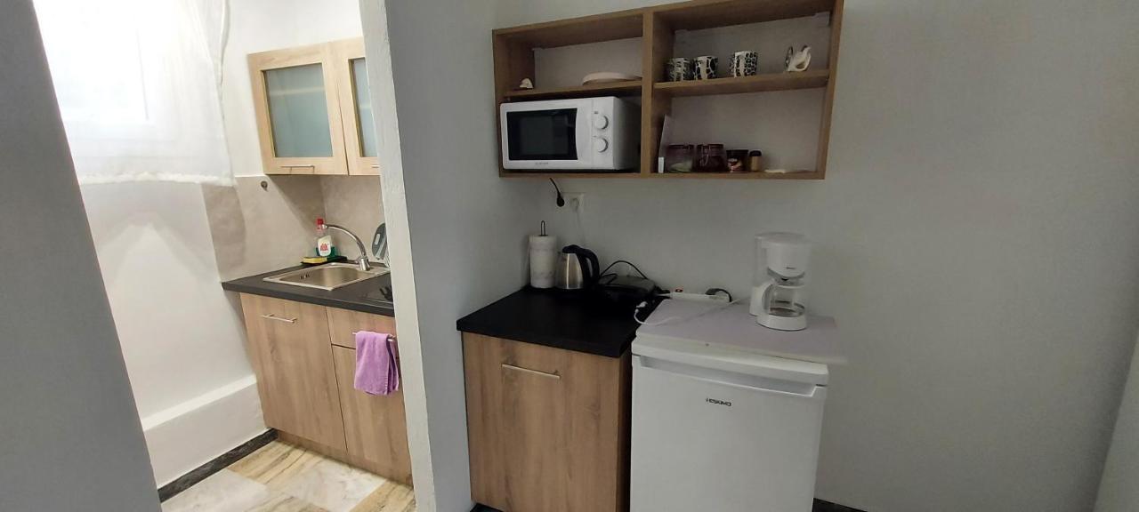 Helen'S Cozy Studio 2 أرتيميدا المظهر الخارجي الصورة